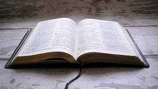 En opslået bibel