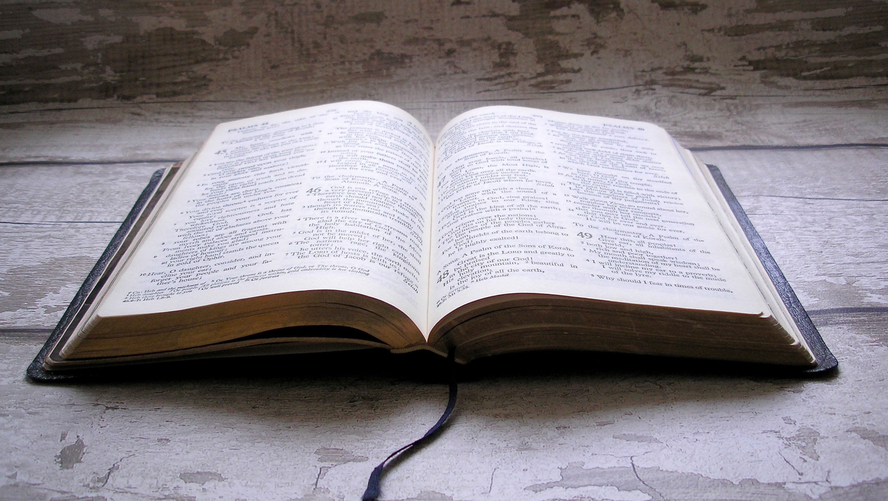 En opslået bibel